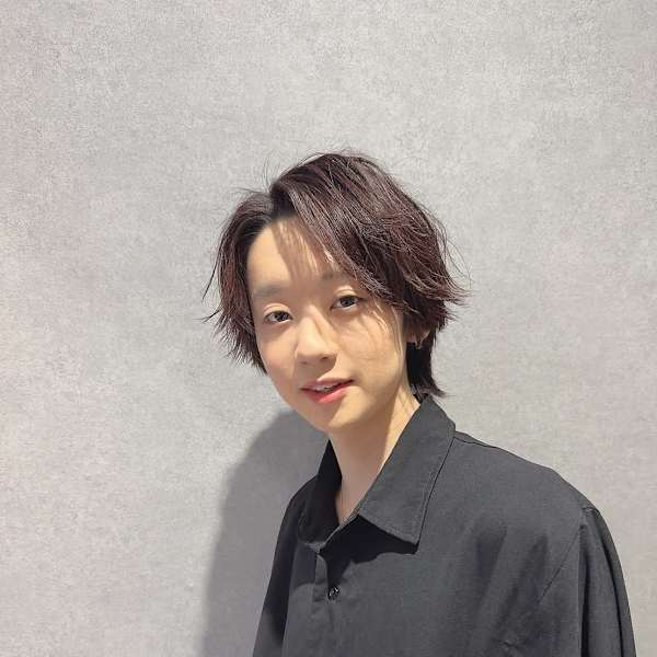 HAIR & MAKE EARTH クロスガーデン川崎店【ヘアメイクアース クロスガーデンカワサキテン】のスタッフ紹介。伊藤大悟