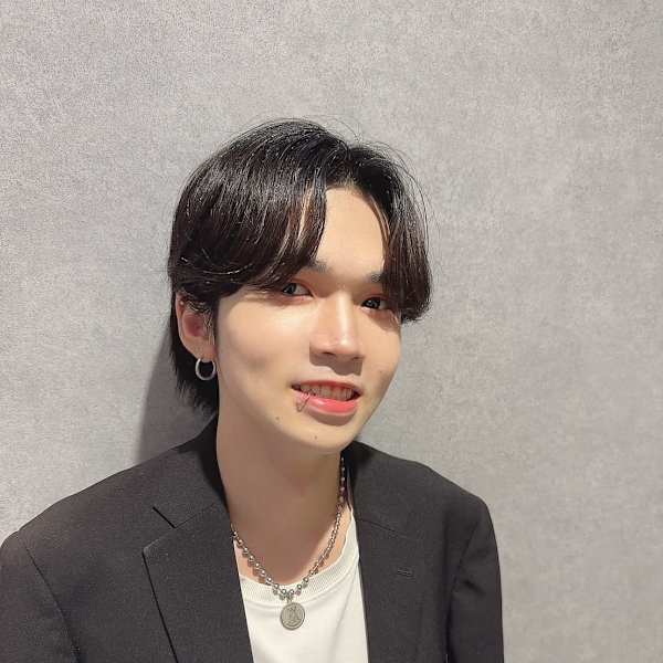 HAIR & MAKE EARTH クロスガーデン川崎店【ヘアメイクアース クロスガーデンカワサキテン】のスタッフ紹介。小川海羽人