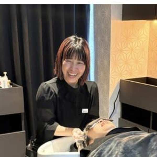 gray hair beauty【グレイヘアービューティー】のスタッフ紹介。富田川