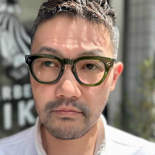 脱ツーブロック!大人は柔らかナチュラルな刈り上げ