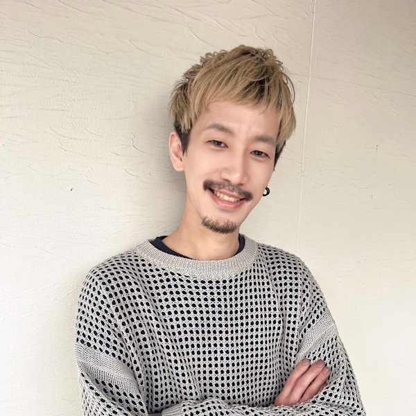 N+lita 近鉄八尾【エヌプラスリタ キンテツヤオ】【エヌプラスリタ キンテツヤオ】のスタッフ紹介。三上 晃一