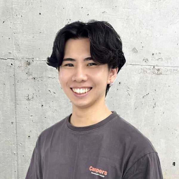 Zina 梅田 髪質改善&トリートメント&艶髪【ジーナ】【ジーナ ウメダ カミシツカイゼンアンドトリートメントアンドツヤガミ ジーナ】のスタッフ紹介。SUSUMU