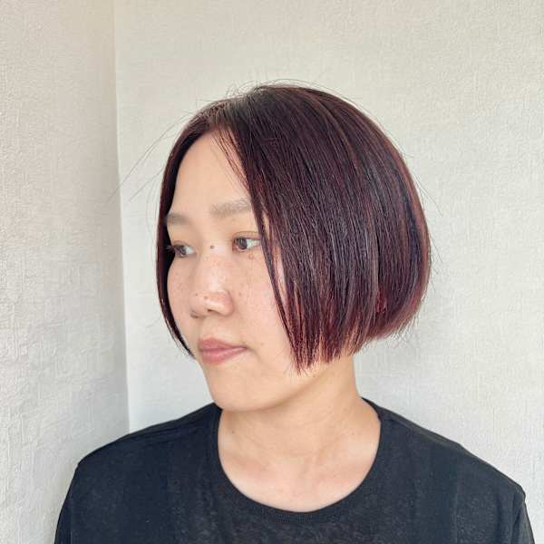 hair salon TEAK【ヘアーサロンティーク】のスタッフ紹介。琴音
