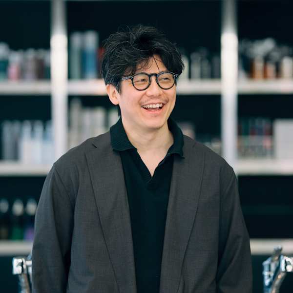 ALL DAY HELLO'S【オールデイハローズ】のスタッフ紹介。由比 俊行