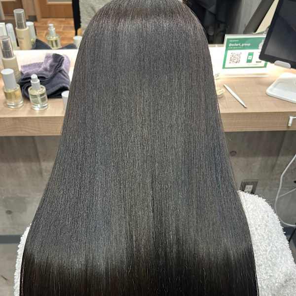 髪質改善で圧倒的な艶感に！！新宿　髪質改善