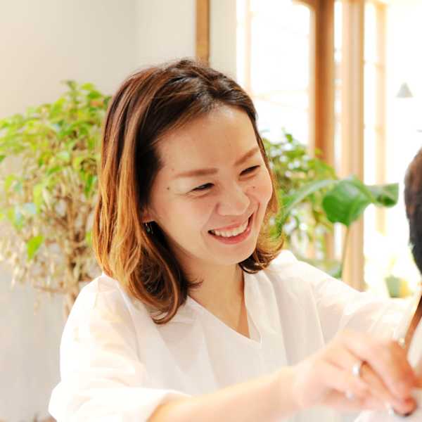 lino hair【リノ ヘアー】のスタッフ紹介。湯澤 みか