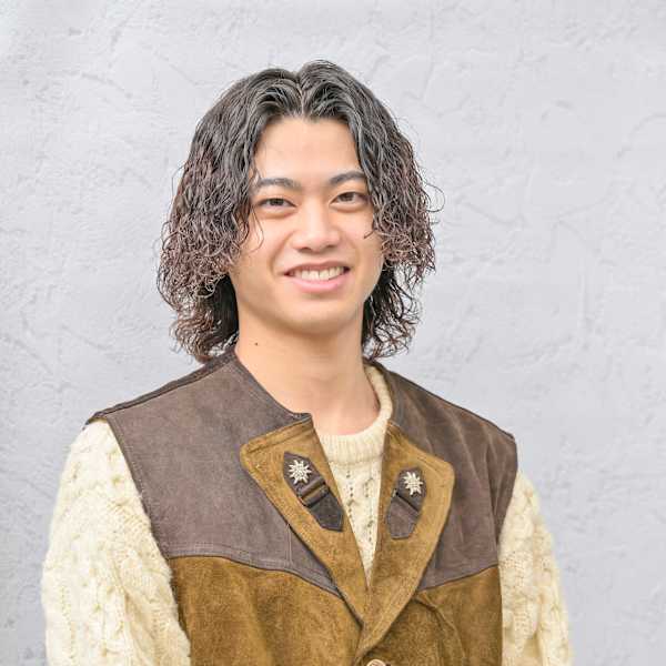 トレーニングサロンイメージア【トレーニングサロンイメージア】のスタッフ紹介。Senri Shirakawa