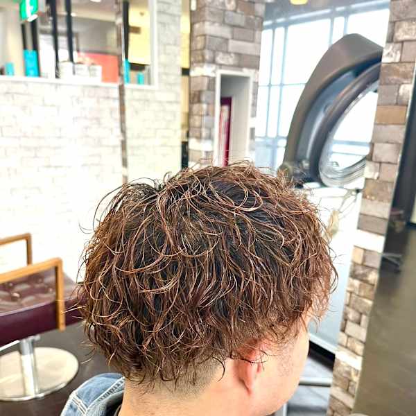 ツイストスパイラルパーマツーブロックマッシュメッシュフェード