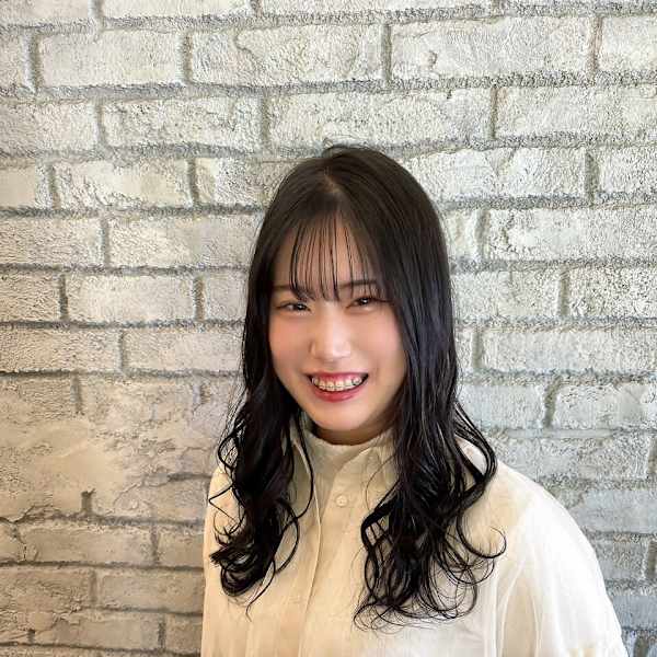 fuhcoh 朝日ヶ丘店【フーコー】のスタッフ紹介。濱崎 萌