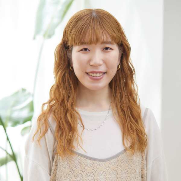 brisa 【ブリッサ】【ブリッサ】のスタッフ紹介。田中　晴菜