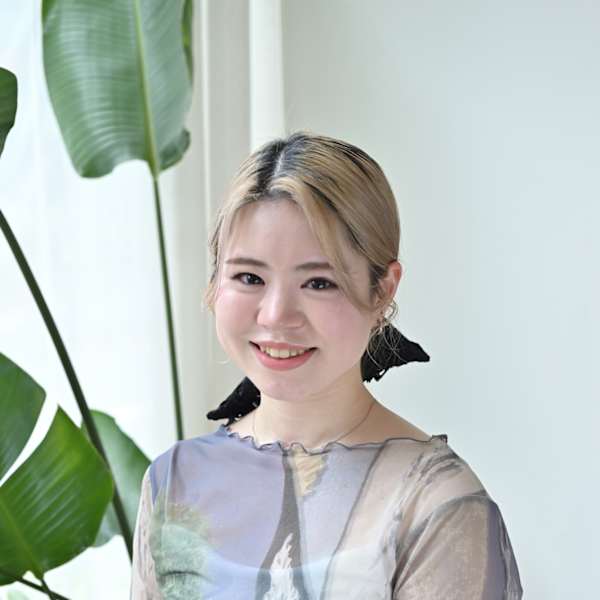 brisa 【ブリッサ】【ブリッサ】のスタッフ紹介。平岡　萌