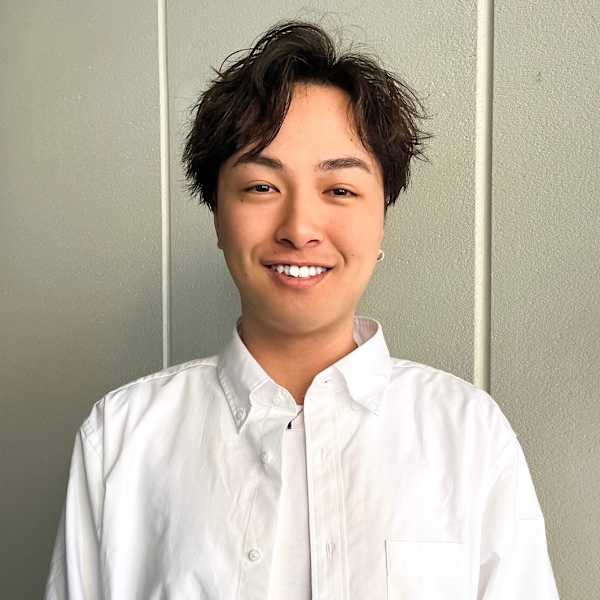 NYNY イオンスタイル東淀川店【ニューヨークニューヨーク イオンスタイルヒガシヨドガワテン】のスタッフ紹介。綾坂 謙吾