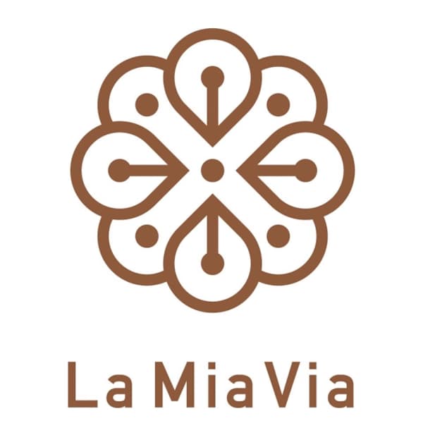 ～経絡リンパ～ Lamiavia【ラミアヴィア】【ケイラクリンパ ラミアヴィア】のスタッフ紹介。アキ