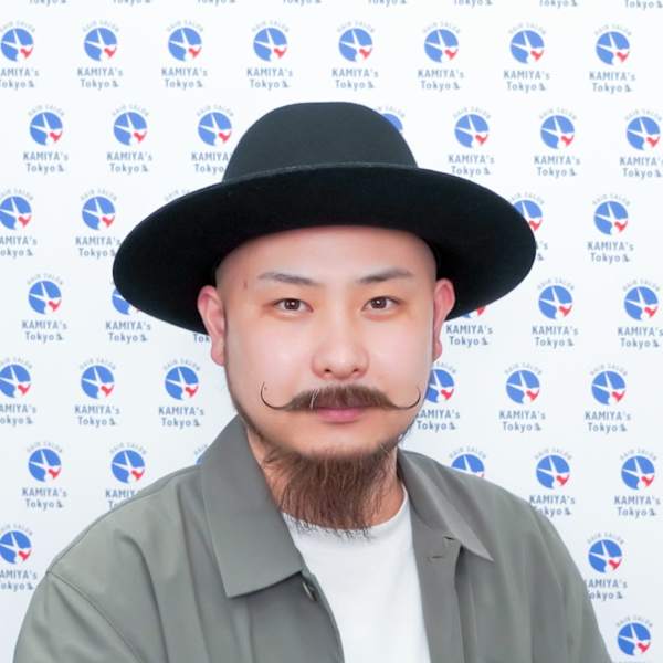 カミヤーズTokyo五反田店【カミヤーズトウキョウゴタンダテン】のスタッフ紹介。齋藤 拓麻