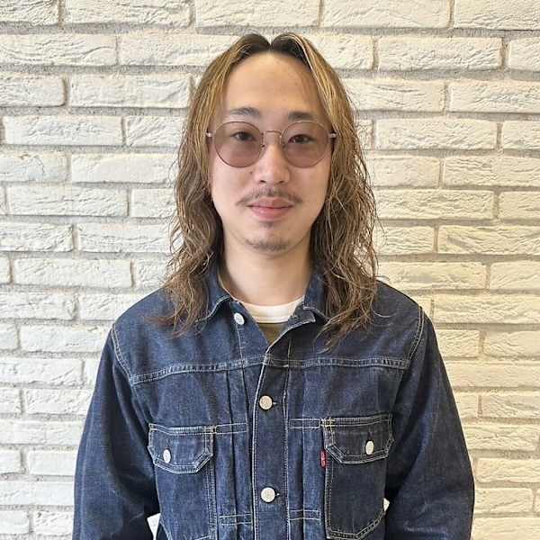 SOHO hair & botanical 大橋店【ソーホーヘアーアンドボタニカル オオハシテン】のスタッフ紹介。手島 瑞貴