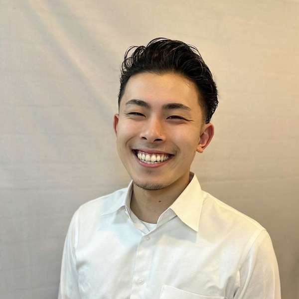 銀座マツナガ 新宿パークタワー店【ギンザマツナガ】のスタッフ紹介。佐藤 駿太【新宿/理容室/バーバー】