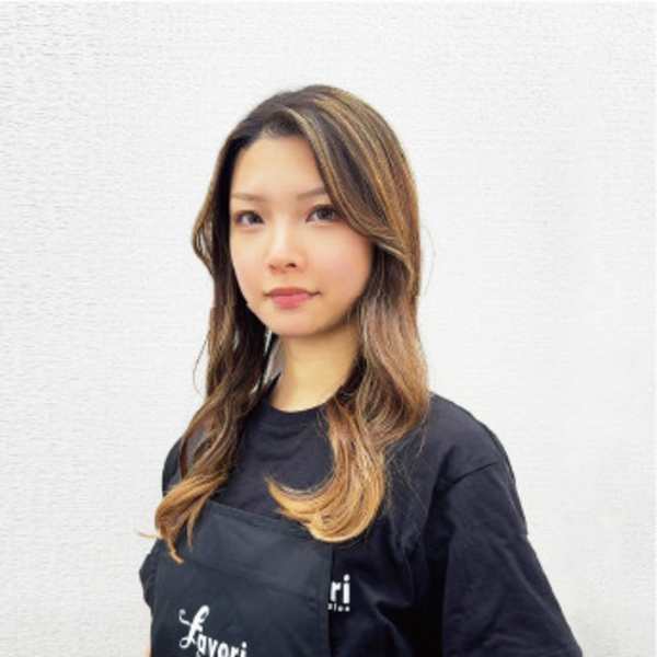 Favori~EyelashSalon~奈良西大寺店【ファヴォリ アイラッシュサロン ナラサイダイジテン】のスタッフ紹介。デハラ