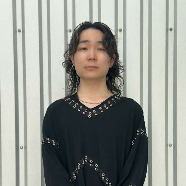 全席個室美容室 IA by Zina 渋谷 髪質改善&トリートメント【ゼンセキコシツビヨウシツ イア バイジーナ シブヤ カミシツカイゼンアンドトリートメント】のスタッフ紹介。片島 蓮 【渋谷】