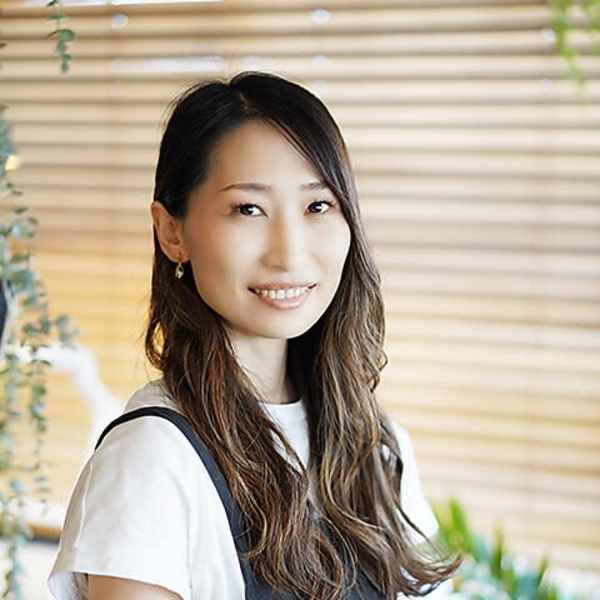 hairstudio LEVEL【ヘアースタジオレベル】のスタッフ紹介。小口 愛