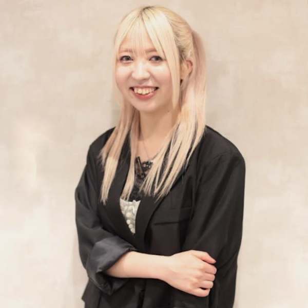 CAPA central 天神・大名店【キャパ セントラル テンジン ダイミョウテン】のスタッフ紹介。Ruri