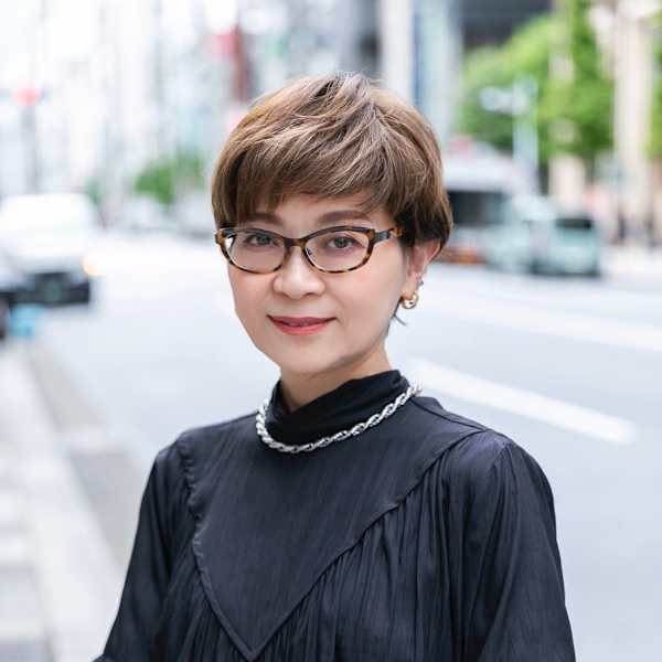 GINZA CIRO 【銀座シロー】【ギンザシロー】のスタッフ紹介。内田 淑美