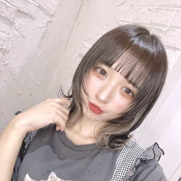 インナーカラー◎ぱっつんアイドル前髪