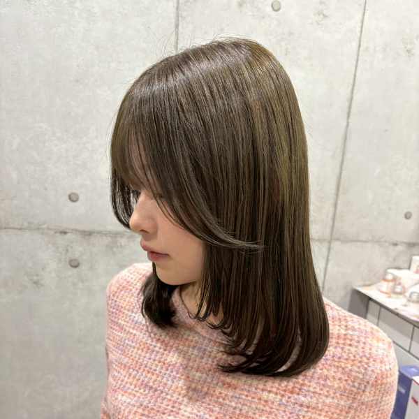 オリーブグレージュ顔まわりレイヤーカット/札幌駅髪質改善|newi hau’oli 札幌駅前店