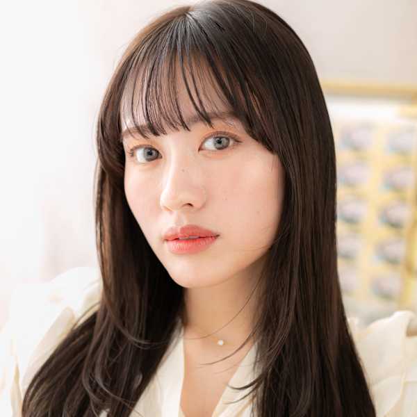 大人フェミニンロングレイヤーエアストレート 韓国風巻き