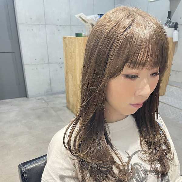 ハイトーン透明感カラー×レイヤースタイル