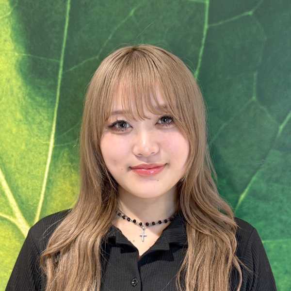 SOCIE AVEDA ペリエ千葉店【ソシエ アヴェダ ペリエチバテン】のスタッフ紹介。平澤 優希