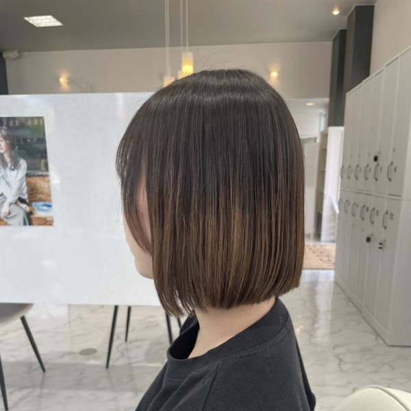  切りっぱなしボブ