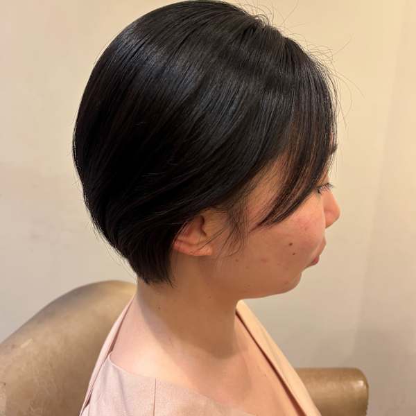 しゅっとまとまるショートボブスタイル