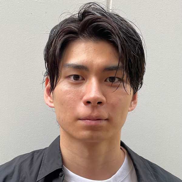 大人男性◎ツーブロックセンターパートスタイル