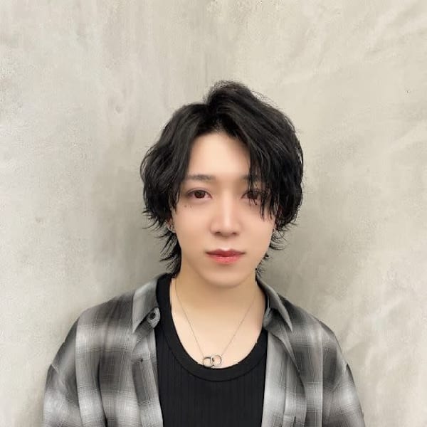 岡部 拓海|Zina 新宿 髪質改善&トリートメント&艶髪