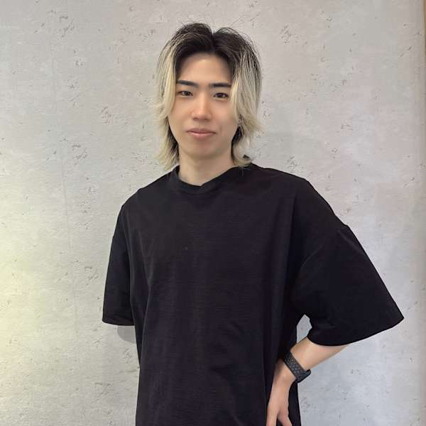 上野 御徒町 美容院 J.O.S 髪質改善個室サロン【ウエノ オカチマチビヨウイン ジェーオーエス カミシツカイゼンコシツサロン】のスタッフ紹介。高山 友貴