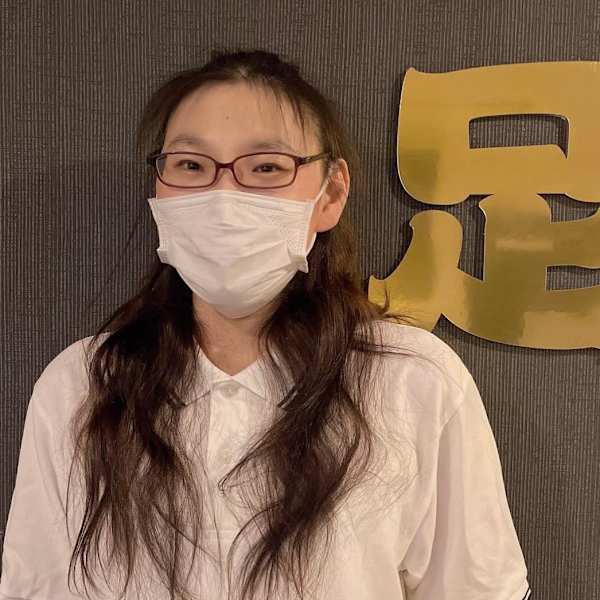 経絡整体&ストレッチ 足の楽 歌舞伎町店【ケイラクセイタイアンドストレッチ アシノラク カブキチョウテン】のスタッフ紹介。アキ