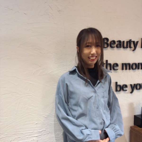 LUXIA【ラクシア】のスタッフ紹介。坂本 夢美