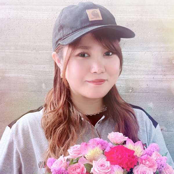 march?【マルシェ】のスタッフ紹介。戸屋　歩美