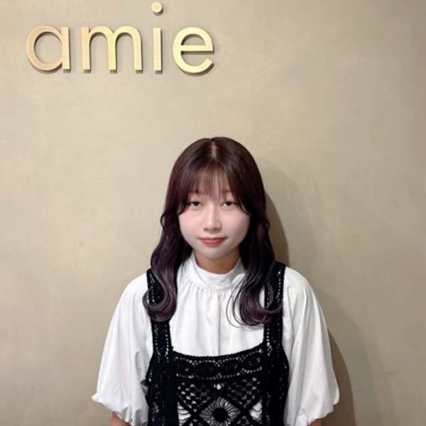 amie 上尾【アミ】【アミアゲオ】のスタッフ紹介。RINA
