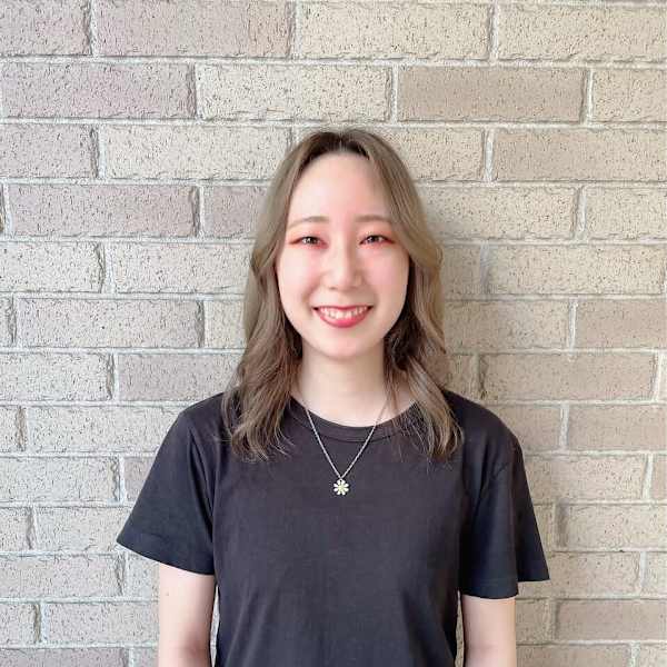 HAIR & MAKE EARTH 大曽根店【ヘアメイクアース オゾネテン】のスタッフ紹介。纐纈菜月