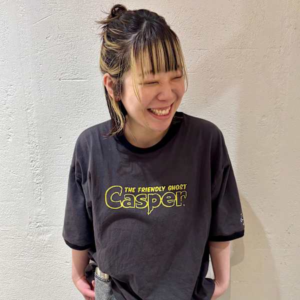 【全席半個室サロン】Natural 福岡天神店【ナチュラル フクオカテンジンテン】のスタッフ紹介。オクムラ