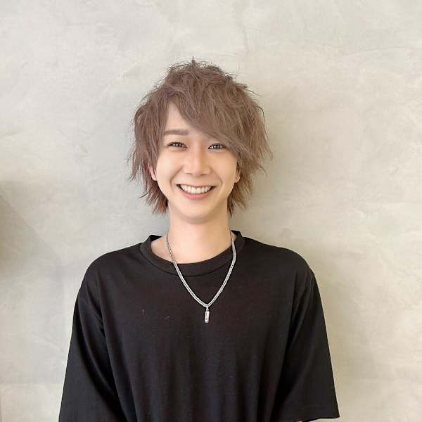 HAIR & MAKE EARTH 大曽根店【ヘアメイクアース オゾネテン】のスタッフ紹介。鈴木康平