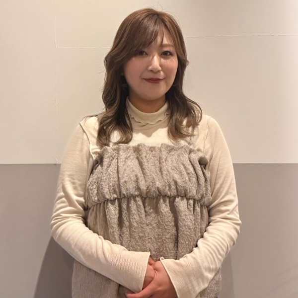 【全席半個室サロン】Natural 博多店【ナチュラル ハカタテン】のスタッフ紹介。田井 里沙