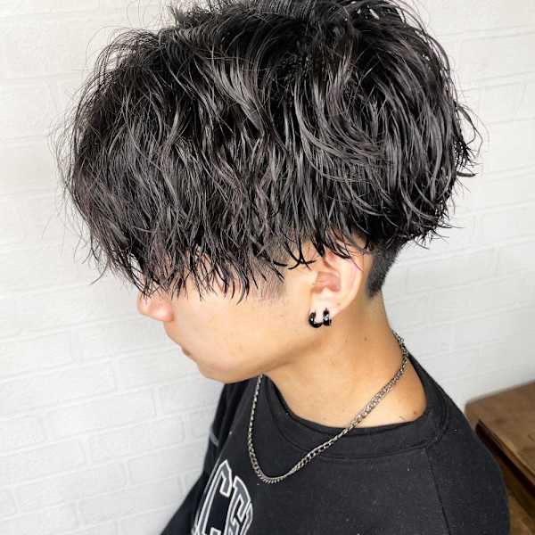 ツイスト・スパイラルの酸性パーマ【飯田淳平】|Re:ta Hair