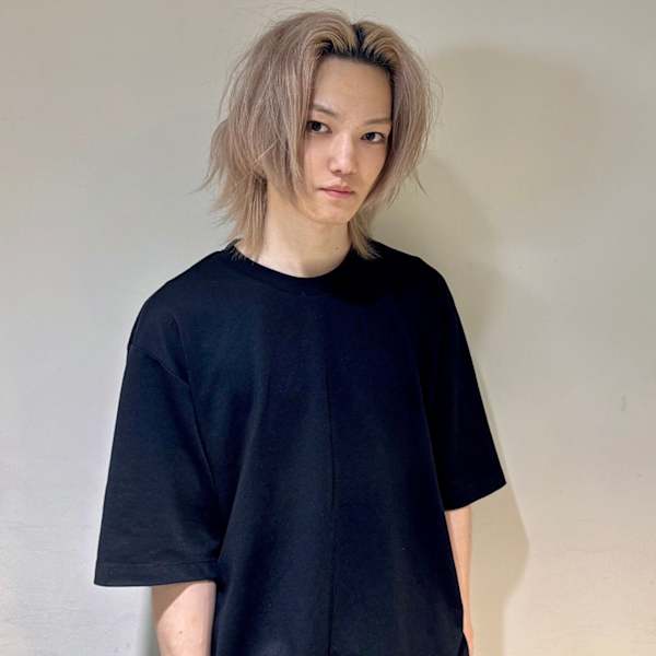 【全席半個室サロン】Natural 池袋店【ナチュラル イケブクロテン】のスタッフ紹介。相原 拓歩
