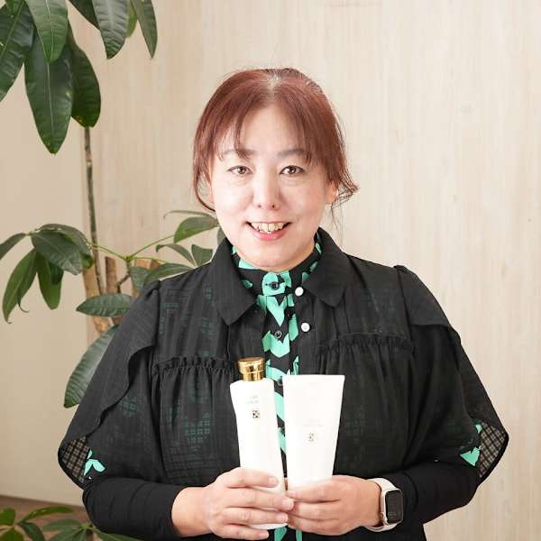 美容室GRADO【グラード】【ビヨウシツグラード】のスタッフ紹介。Sayuri Yoshida