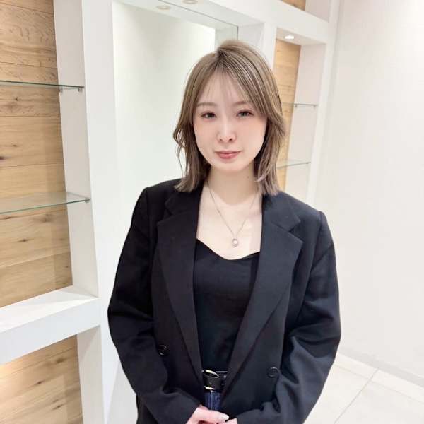 HAIR & MAKE EARTH 葛西店【ヘアメイクアース カサイテン】のスタッフ紹介。濵田 珠未