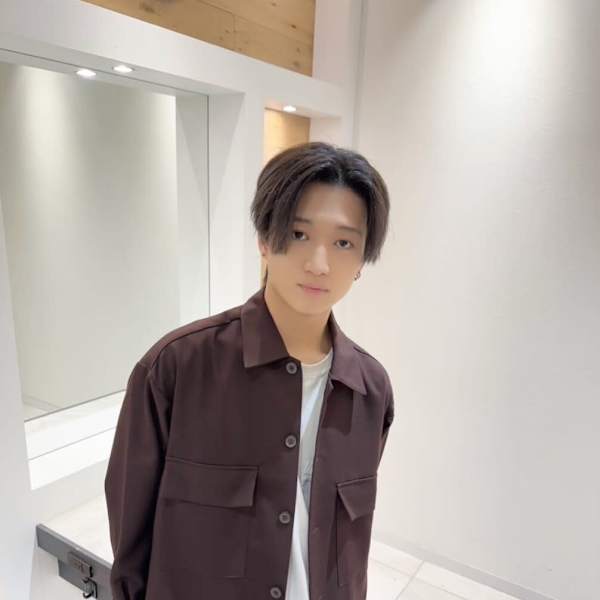 HAIR & MAKE EARTH 葛西店【ヘアメイクアース カサイテン】のスタッフ紹介。田中 悠雅