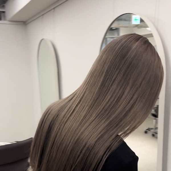 ミルクティーブラウン×艶髪ロング