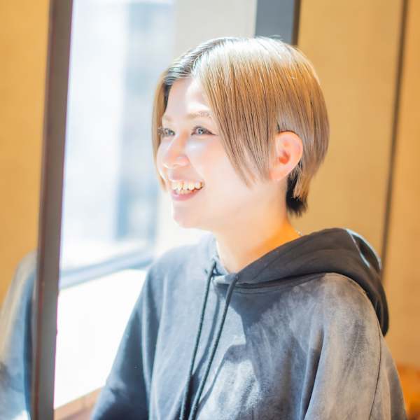 Laverite hair&beauty【ラヴェリテ ヘア アンド ビューティー】のスタッフ紹介。渚